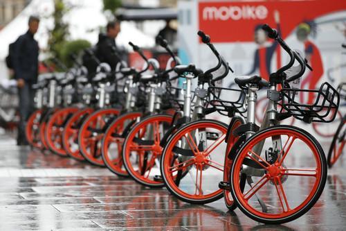6月29日，來自中國的摩拜單車在英國第二大城市曼徹斯特亮相。新華社發(fā)