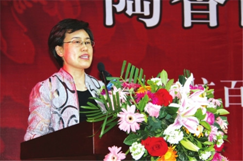 洛陽市委常委、組織部部長，洛陽市關(guān)心下一代工作委員會主任陳向平致辭