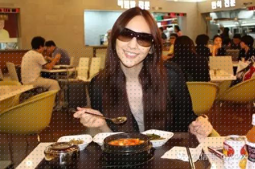明星旅行糗事一籮筐 總有一個萌到你！