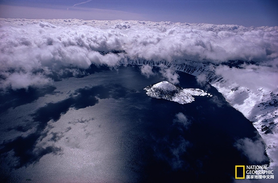 火山口湖國家公園，俄勒岡州攝影：Sam Abell，國家地理創(chuàng)意版