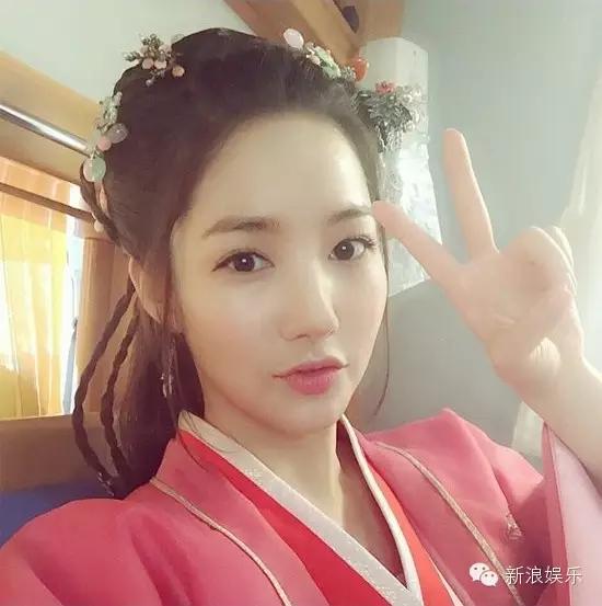 允兒招架不住古裝？韓國女星古裝LOOK一覽 誰贏了？