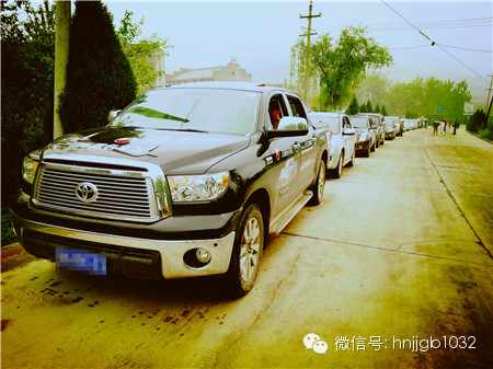 長(zhǎng)長(zhǎng)的車隊(duì)，每次活動(dòng)都是這么給力！