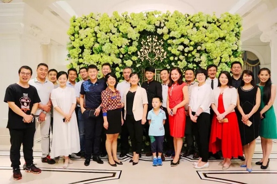 期待的時(shí)候，總是很長(zhǎng)，相聚的時(shí)候，總是很短。