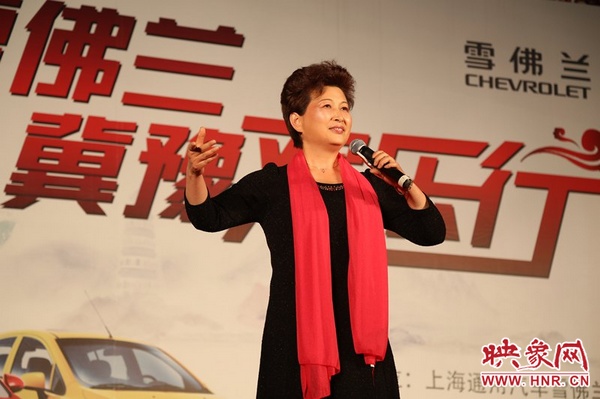 張春榮演唱的《香魂女》選段，博得觀眾陣陣掌聲。