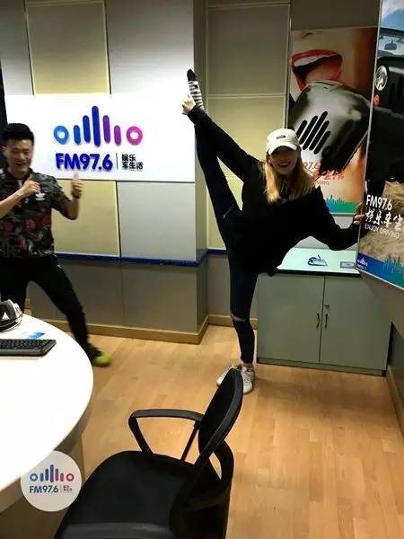 哇哦！都是帶功夫滴美人兒！