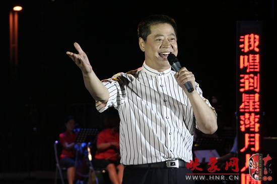 國(guó)家一級(jí)演員、河南省曲劇團(tuán)團(tuán)長(zhǎng)孟祥禮演唱《你家在哪里》