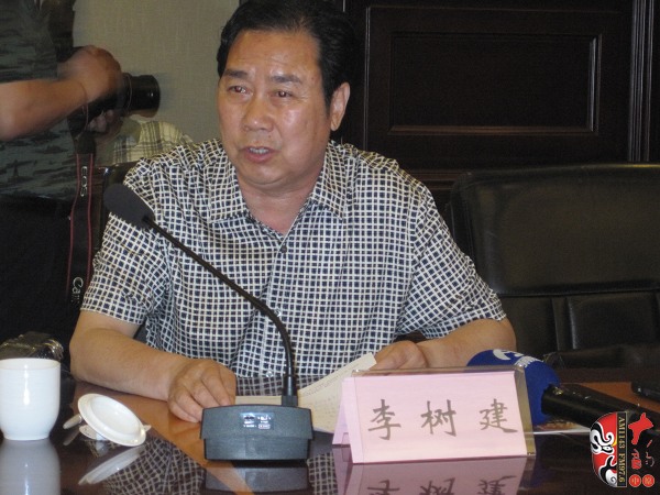 中國(guó)劇協(xié)副主席、河南省劇協(xié)主席、河南豫劇院院長(zhǎng)李樹建