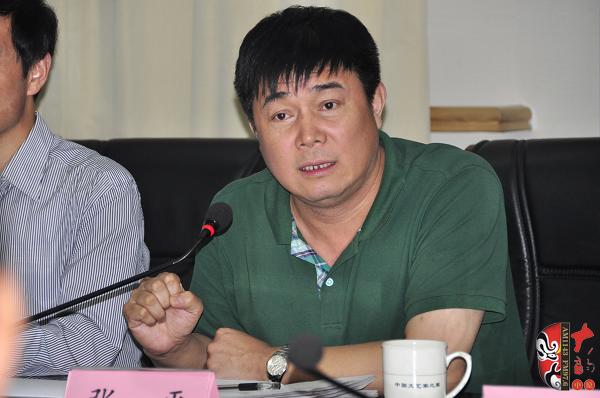 河南豫劇院藝術(shù)發(fā)展部主任、著名導(dǎo)演張平