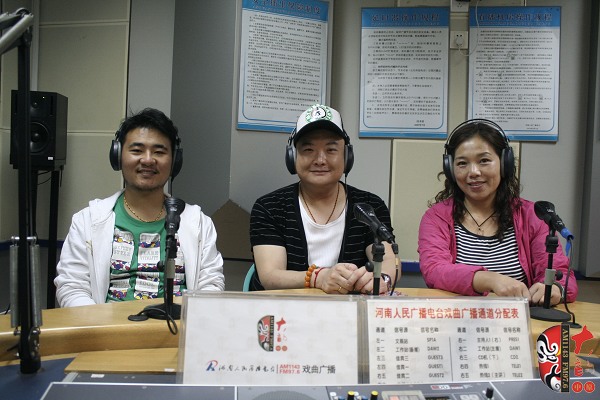 河南方言話語《老湯》主演、著名青年表演藝術(shù)家范軍等正在直播中。。。