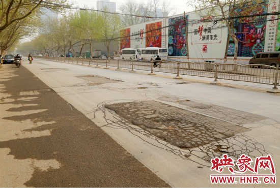 南陽路因為地鐵將要施工而暫緩大修。