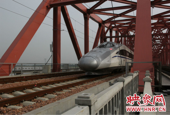 此趟列車為執(zhí)行鄭焦鐵路運(yùn)行試驗(yàn)任務(wù)的DJ55108次動檢車。