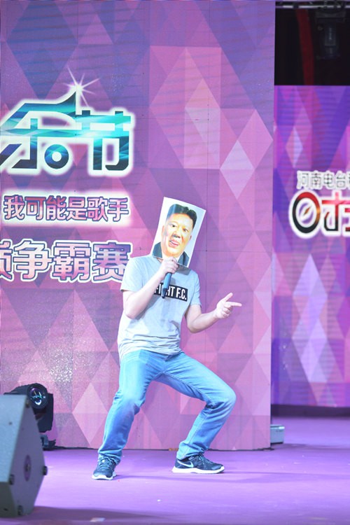 不過隨后的阿強老師現(xiàn)場傳授RAP教程，同樣不遜于老楊呢??！