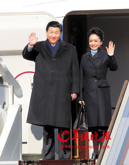 國家主席習近平首次出訪俄羅斯，夫人彭麗媛陪同。