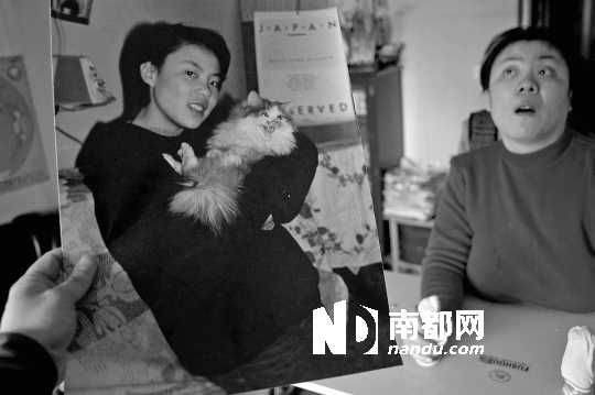 昔日的清純與秀美，如今，卻終身癱瘓、生活不能自理。C FP供圖