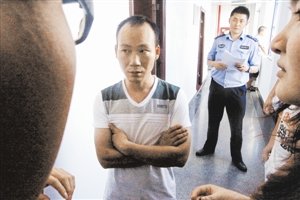 家屬沉默悲痛，不愿提起更多。