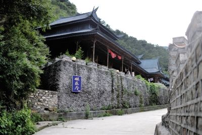一處仿古“娛樂廳”位于山莊深處。