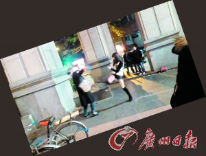 “保時(shí)捷女孩”踢腿救人。