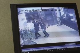 長沙市救助站提供的監(jiān)控視頻。組圖/記者華劍