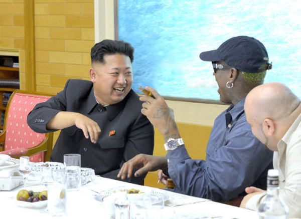 近日，朝鮮最高領(lǐng)導(dǎo)人金正恩已在平壤再次會見并宴請了正在朝鮮訪問的前美國全國籃球協(xié)會(NBA)球星羅德