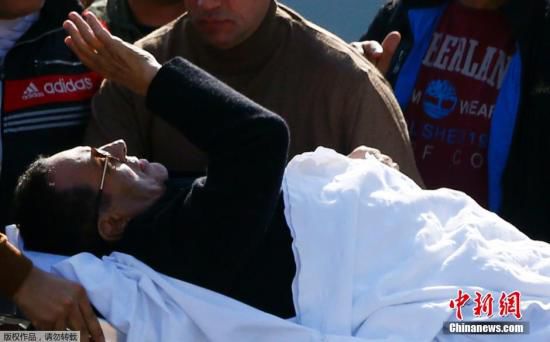 　埃及法院29日作出終審判決，裁決前總統(tǒng)穆巴拉克涉嫌謀殺示威者一案不成立，穆巴拉克將無(wú)罪釋放。圖為穆