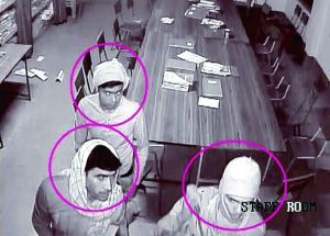 印度警方15日說，當(dāng)局已確認(rèn)涉嫌輪奸七旬修女的部分嫌疑人身份，正懸賞10萬盧比（約1500美元）通緝