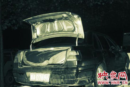 圖為改裝后的轎車(chē)，專(zhuān)門(mén)用于儲(chǔ)油