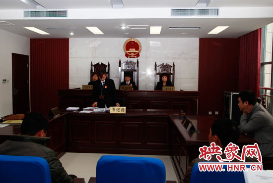 11月13日，金水區(qū)法院集中宣判了6起拖欠農(nóng)民工工資案件。