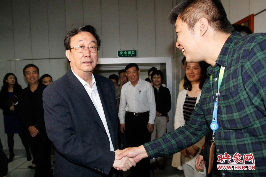 河南省委書記、省人大常委會(huì)主任郭庚茂視察河南人民廣播電臺(tái) 映象網(wǎng)記者邵恰 段晉哲/攝