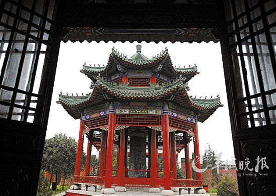 河南商丘古城建于明朝正德六年(公元1511年)，是國內(nèi)保存較好的古城之一 王頌 攝