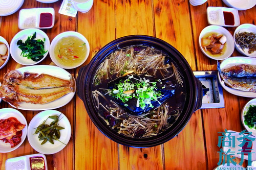 島上著名的養(yǎng)生大餐。