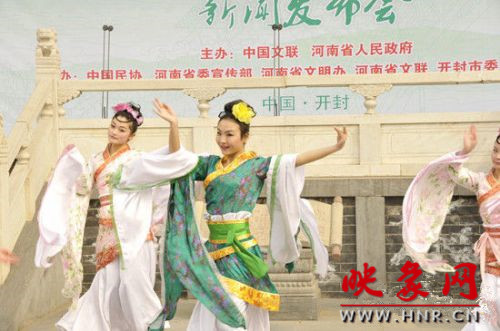 宋韻清明頌盛世 美麗開封待客來(lái)