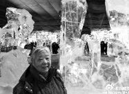 鄭淵潔為81歲母親所拍圖片。