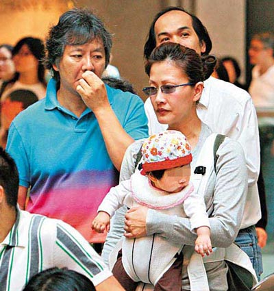 陳慧珊和老公鐘家鴻、女兒