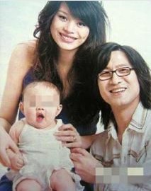 汪峰、葛薈婕和女兒