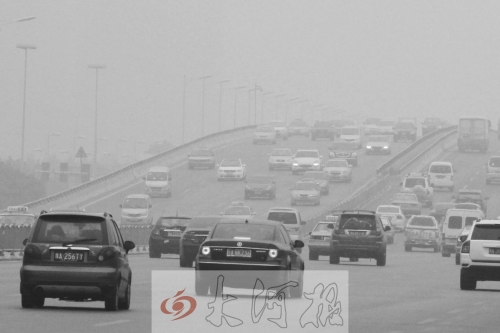 省會鄭州的霧霾中,機動車尾氣平均占24%,嚴重時占60%。