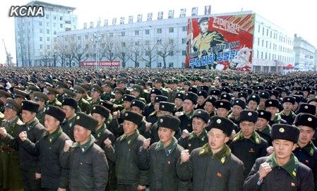 朝鮮黃海北道、咸鏡南道和南浦市11日舉行軍民大會，支持朝鮮人民軍最高司令部發(fā)言人聲明。