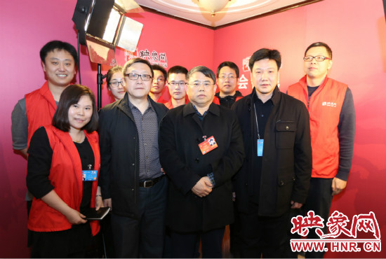 朱夏炎視察映象網(wǎng)全國兩會北京演播室 寄語爭做第一 朱夏炎視察映象網(wǎng)全國兩會北京演播室 寄語爭做第一