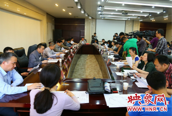 鄭州三環(huán)快速化工程通車新聞發(fā)布會現(xiàn)場。