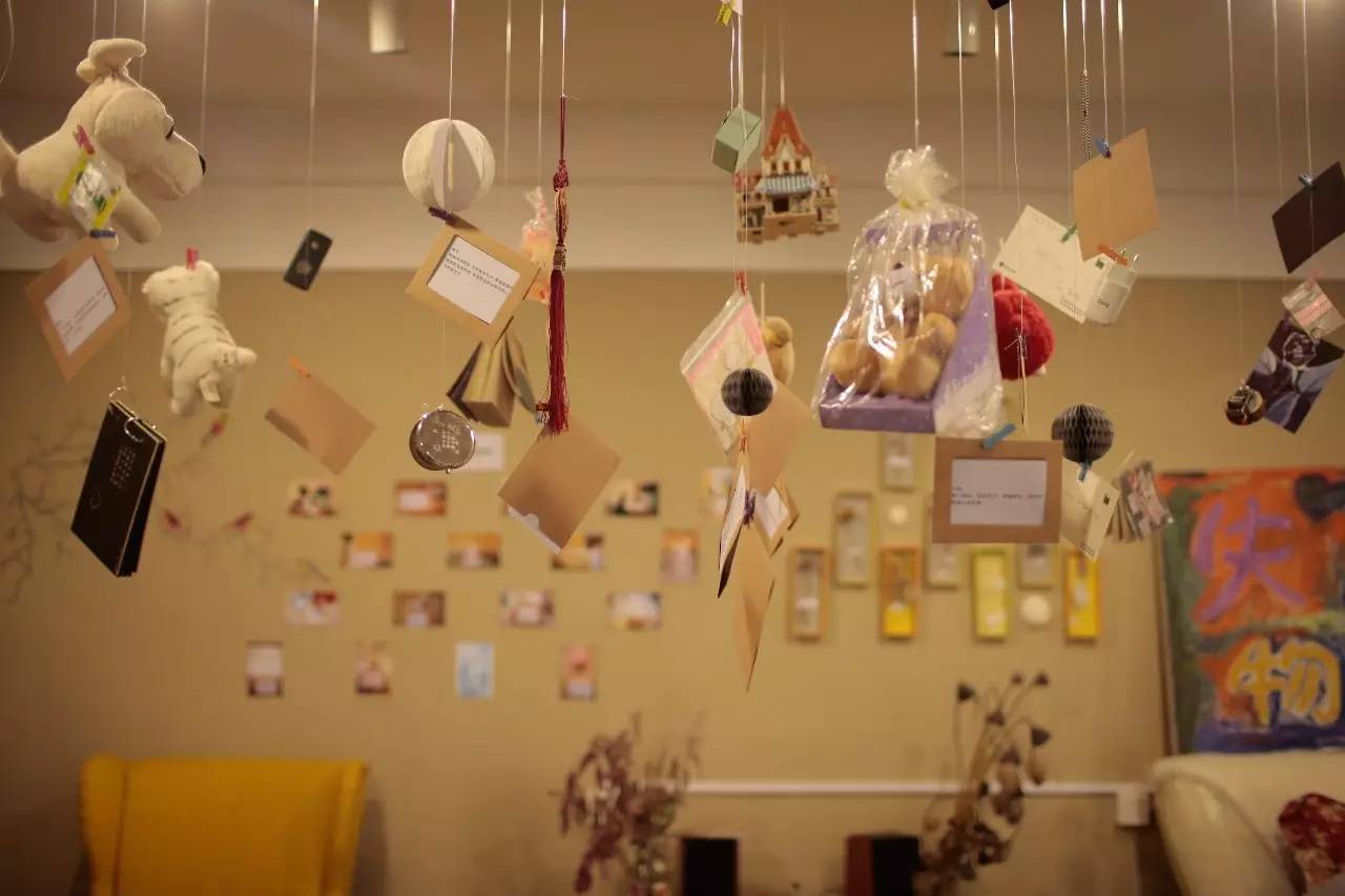 ▲失戀博物館里展示的失戀物品。