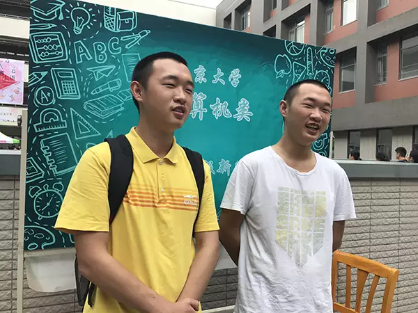 雙胞胎兄弟陳于勤、陳于思。