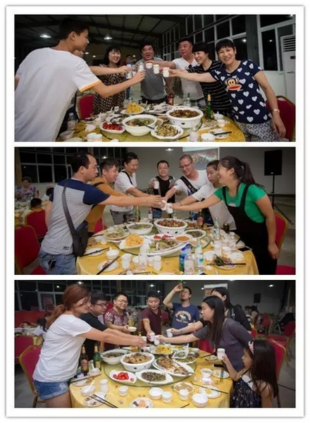 看我們的飯菜豐盛嗎？