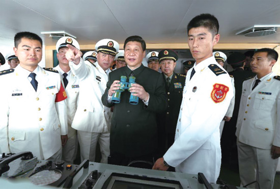 2012年12月8日，習(xí)近平視察廣州戰(zhàn)區(qū)，登上海軍“?？谂灐? width=