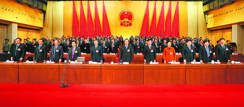 4月2日上午，河南省第十二屆人民代表大會第二次會議在莊嚴的國歌聲中閉幕。記者 郭宇 董亮 攝