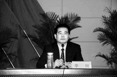 濮陽市委常委、市委政法委書記李剛
