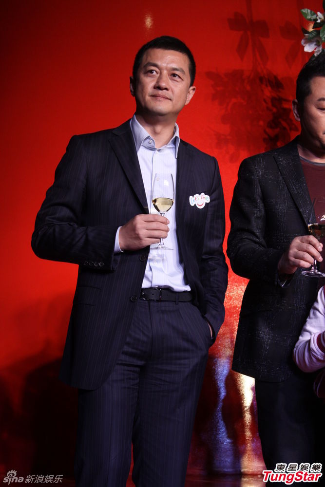 李亞鵬、郭濤父子相活動(dòng)