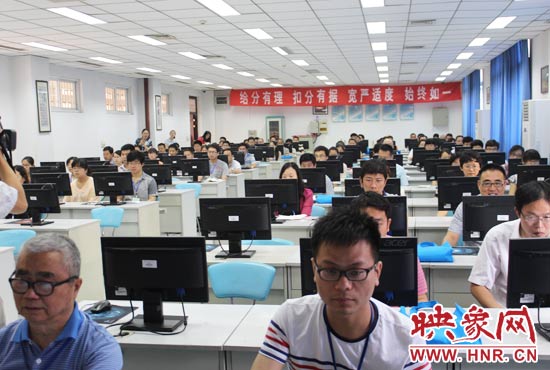 與書面評卷相比,網(wǎng)上評卷由系統(tǒng)自動進(jìn)行分發(fā),減少了試卷過程的周轉(zhuǎn),提高了評卷的工作效率。