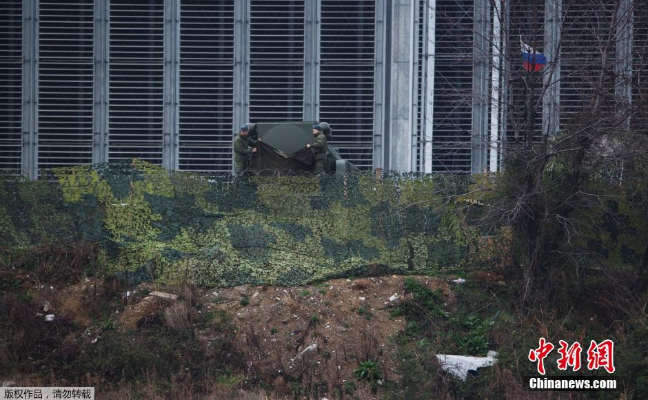 當?shù)貢r間1月29日，俄羅斯索契，2014年索契冬奧會，俄羅斯軍方在奧林匹克公園周邊部署放空導(dǎo)彈系統(tǒng)。