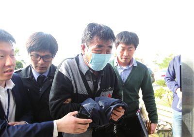 　4月19日，“歲月”號船長李俊錫被正式逮捕資料圖片。