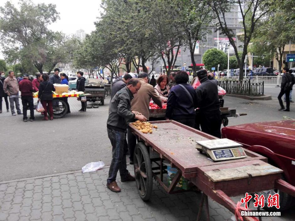 自治區(qū)和烏魯木齊市有關(guān)部門迅速處置，傷員已全部送往醫(yī)院救治。