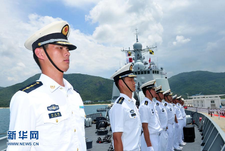 6月9日，在三亞某軍港，?？谂灩俦谂烎剂嘘?duì)。